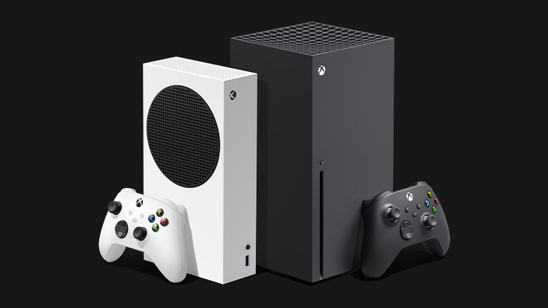 Xbox Series X- und Xbox Series S-Konsolen nebeneinander.