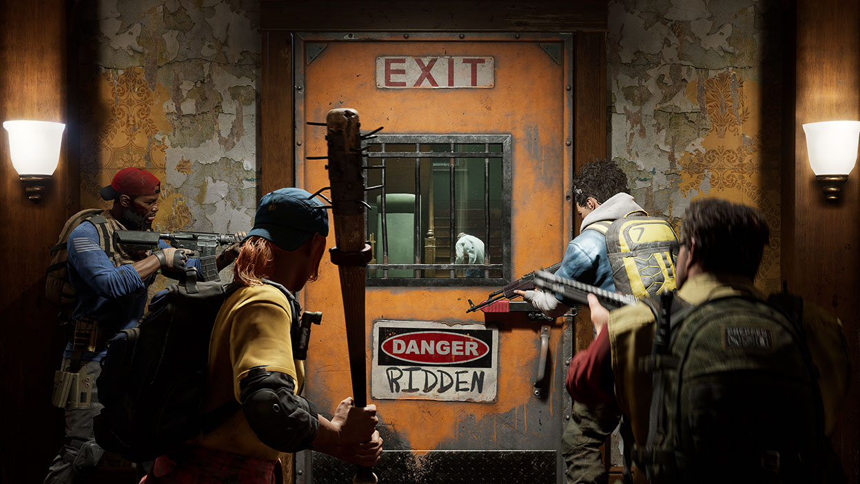 Des zombies se bousculent derrière une porte fermée qui indique « SORTIE, Danger Infestés ».