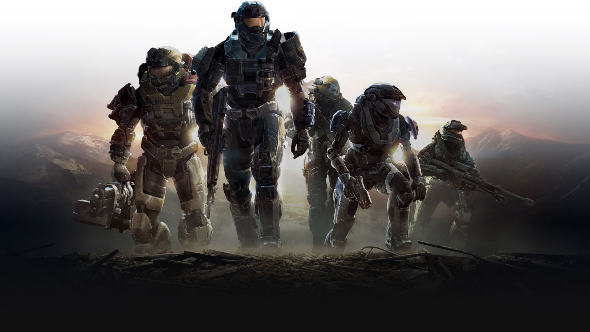Sparťania z hry Halo Reach kráčajú do kopca s pripravenými zbraňami