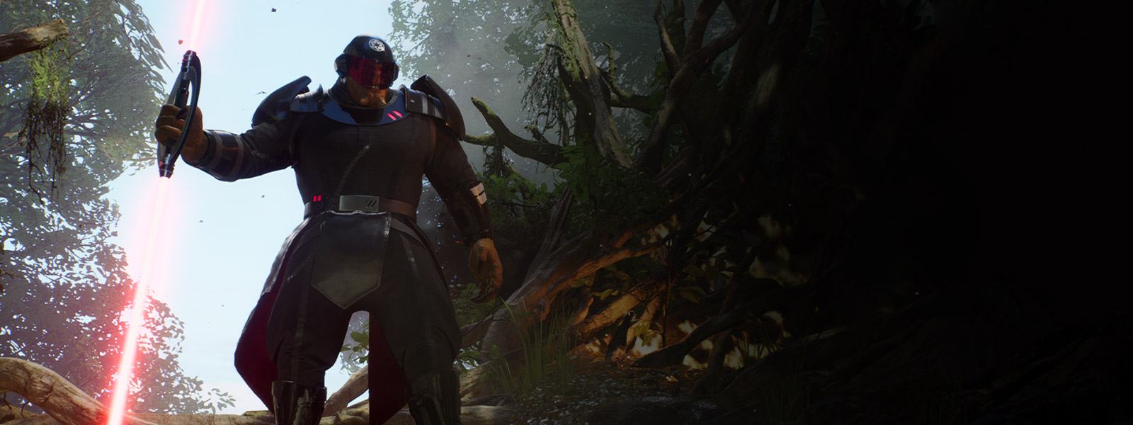 Um grande alienígena usando a armadura Inquisitor segura um sabre de luz duplo em uma selva